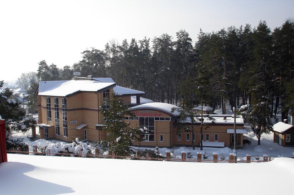 Hotel-Restaurant Complex Vensky 布罗伐利 外观 照片